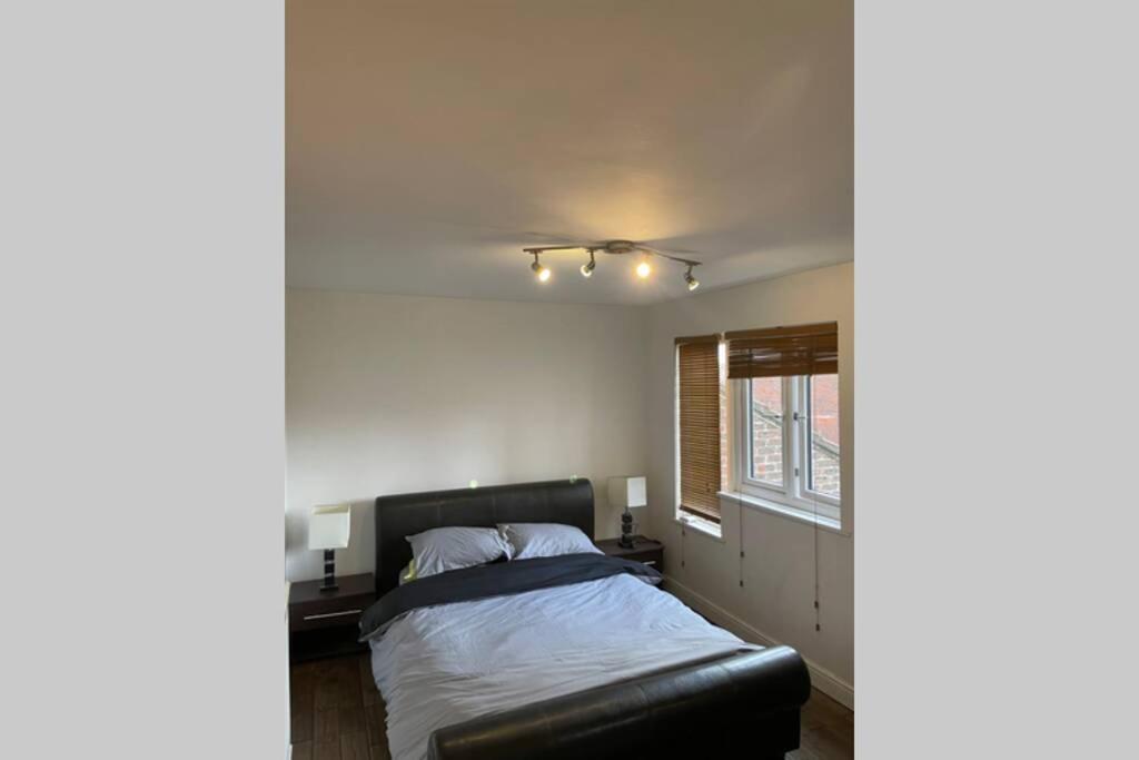 Beautiful Apartment Right Off Of Broadway Market London Exteriör bild